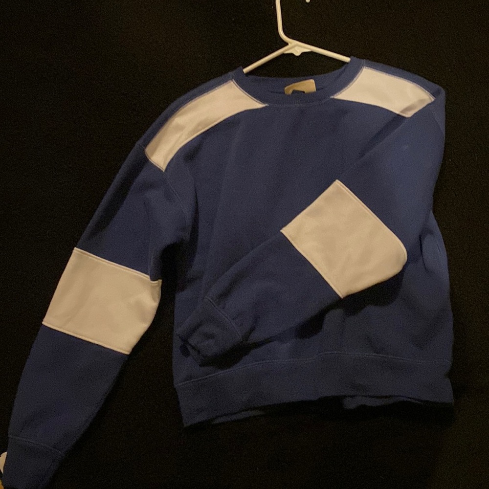 Activewear sweater